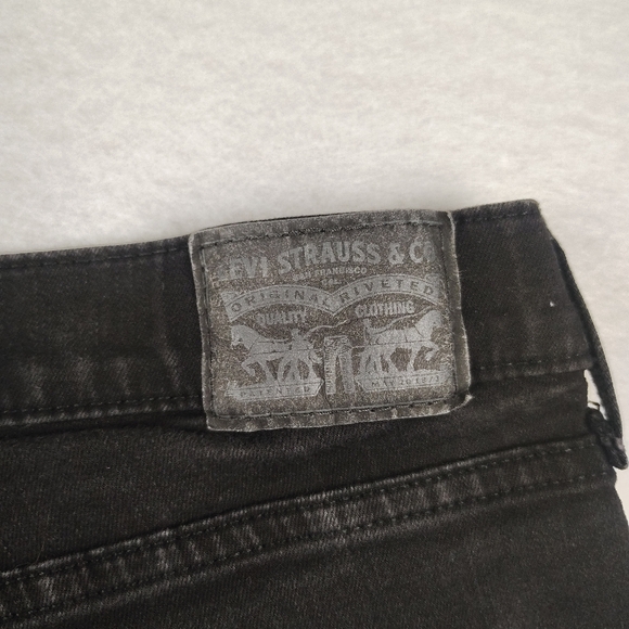 Levi's Classic Straight Jeans In Black Wash Size Woman's 16 - Picture 4 of 6